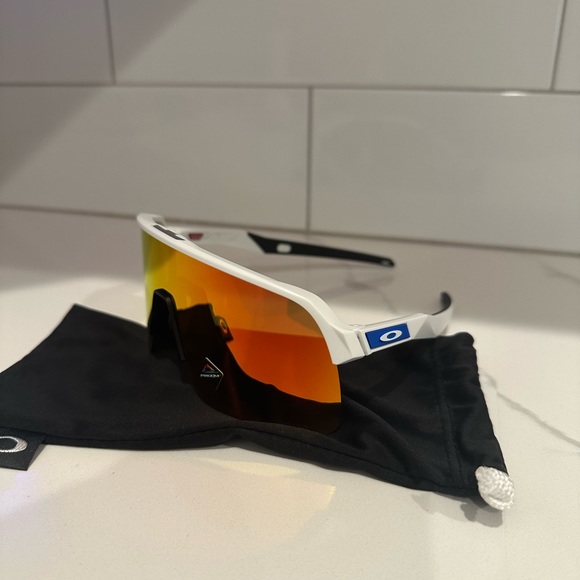 OAKLEY SUTRO SUNGLASSES - Picture 2 of 3